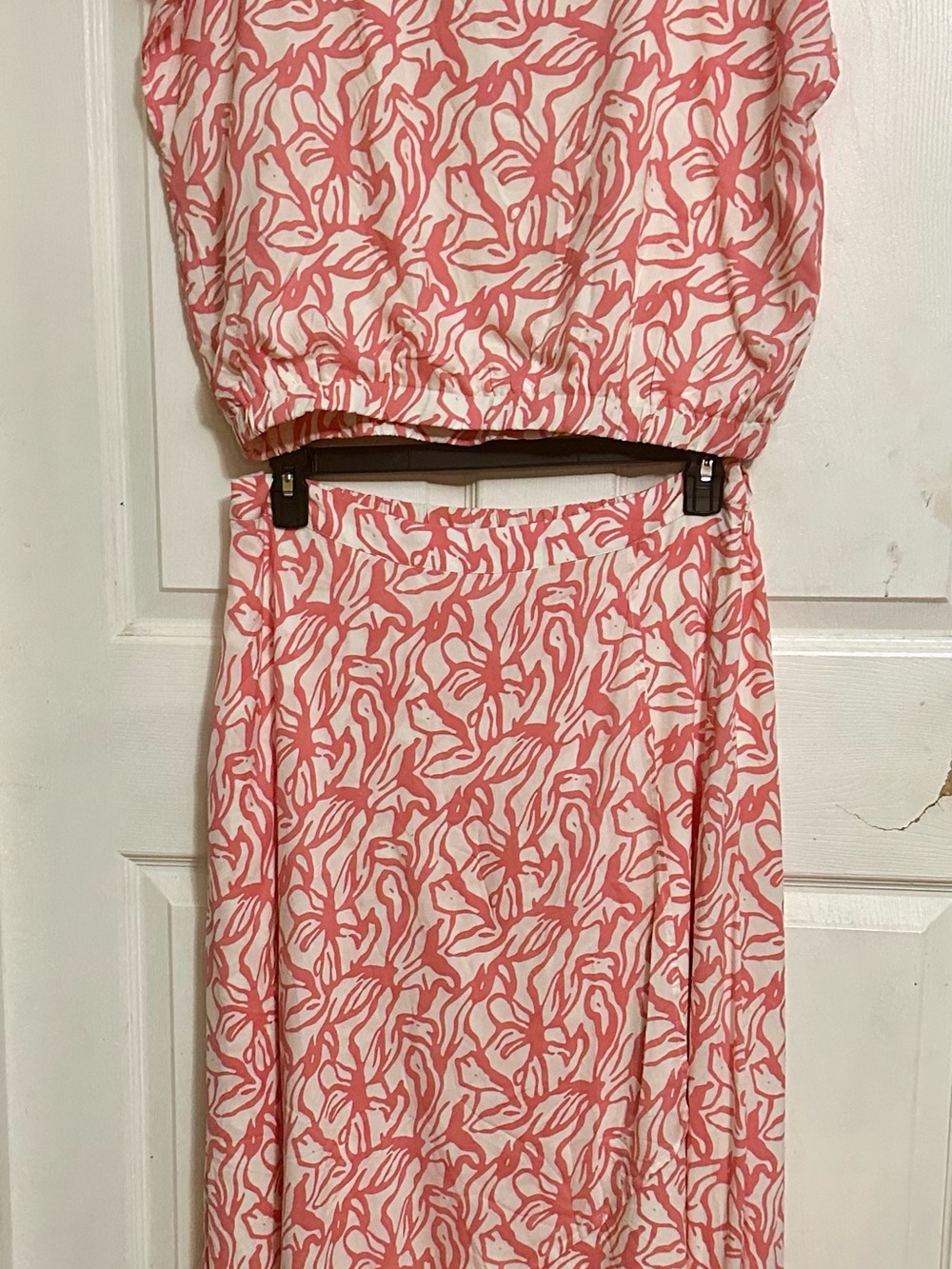 Versona Pink and White Patterned Two-Piece Skirt Set